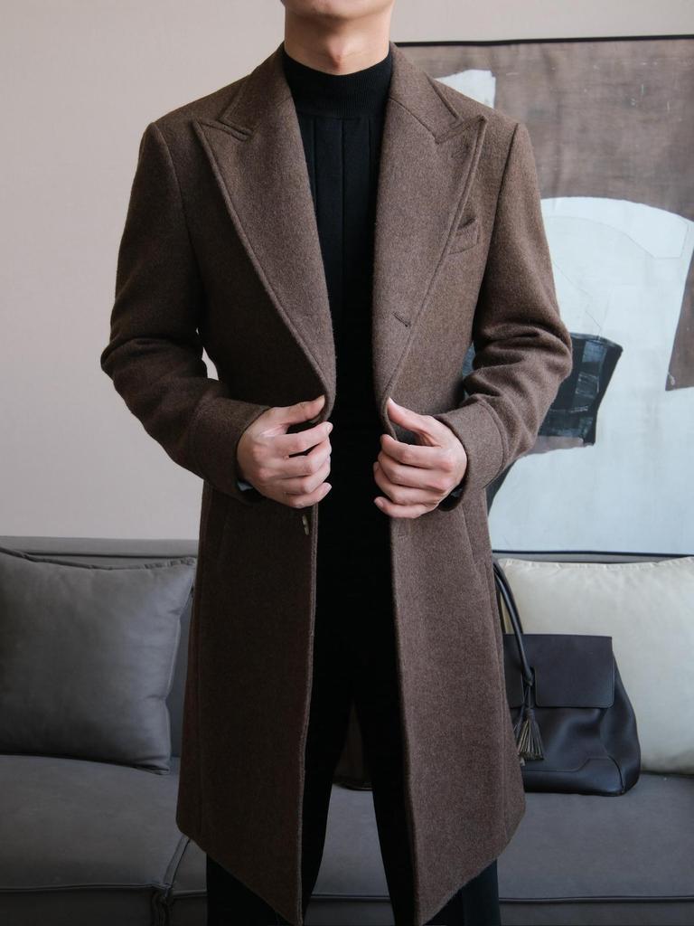 Ruishen Men's Chesterfield Coat: Single-Breasted, Peak Lapel, Long, Retro Business Casual Outerwear for Autumn/Winter.