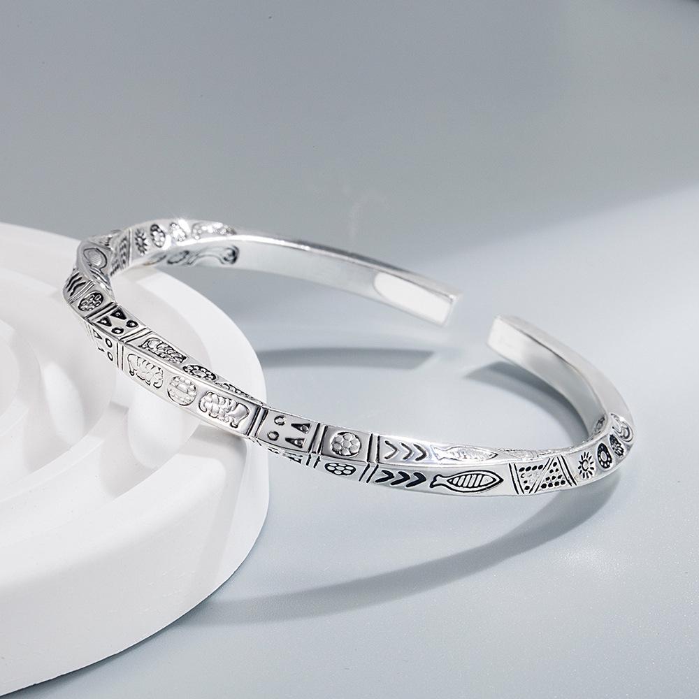 Silver-Plated Bohemian Mobius Strip Cuff Bracelet for Women