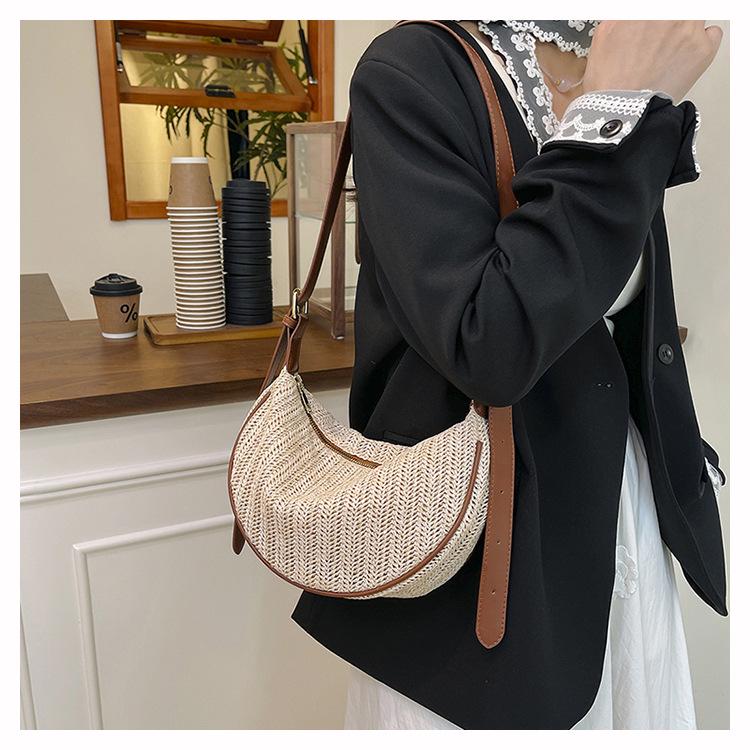 High-End Straw Woven Crescent Shoulder Bag: Fashionable, Pastoral Style, Hollowed-Out Versatile Handbag/Crossbody Bag for Casual Travel