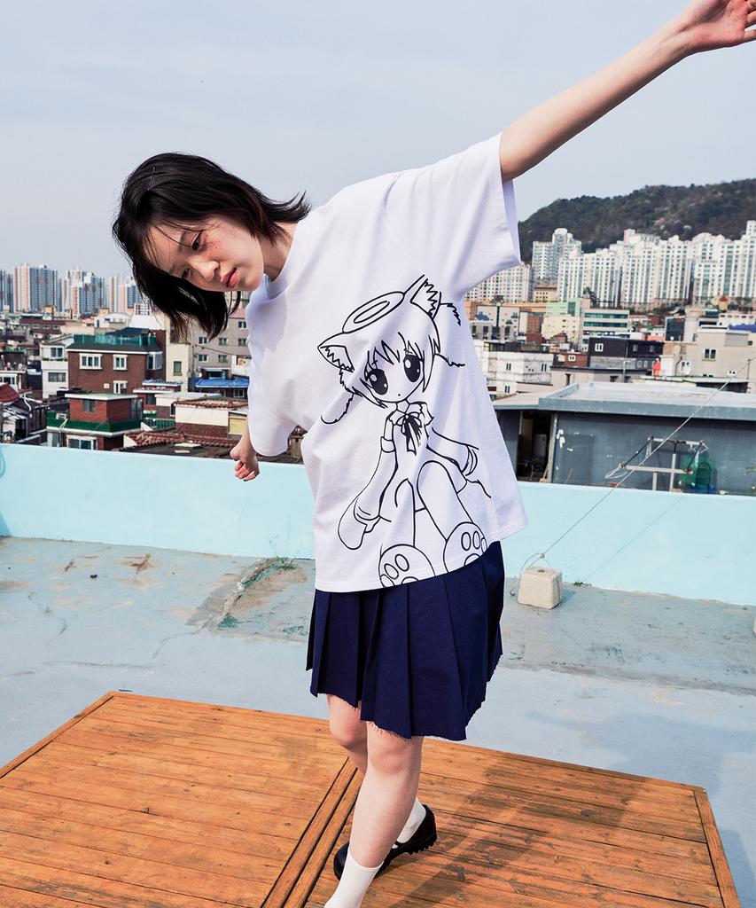 Isjabaibeu Cat Girl T Shirt - White