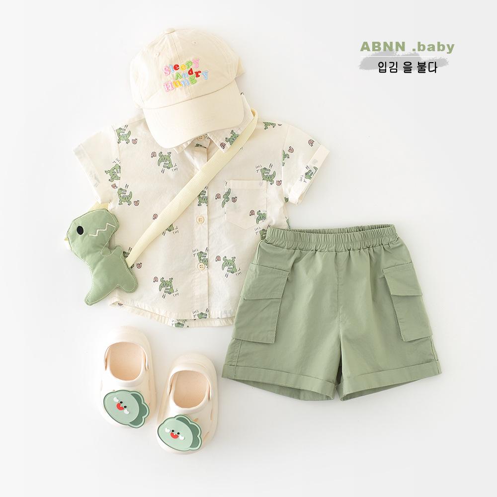 Summer boys cartoon short-sleeved two-piece set, baby and toddler full-printed little dinosaur set, free strap doll.