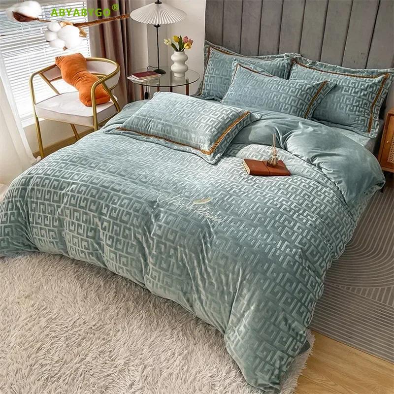 Bedding Set Luxury Winter Double Sided Milk Velvet Duvet Cover Bed Sheets Pillowcase Set Bed Linen Bedding Bedroom Comforter Set