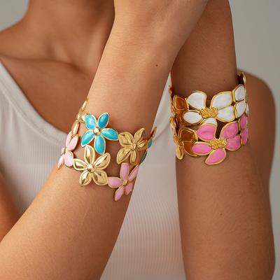 Europäisches und amerikanisches Edelstahl-Tropfblumen-Geometrie-Öffnungsarmband Retro-Nischenschmuck