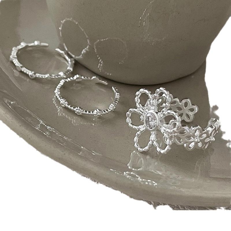 Sweet Cool Wind Empty Flower Opening Ring Female Niche Design Sense Simple Personality Fashion Versatile Ring Ring