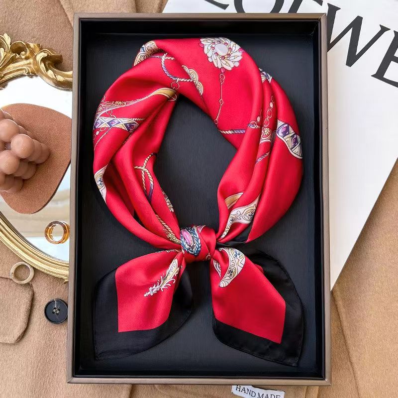Foulard Quadrato in Seta Stampa Moda Lusso 70*70Cm Fascia Morbida in Raso per Capelli Foulard Cravatta Fascia per Capelli Femminile Foulard Nastro per Borsa