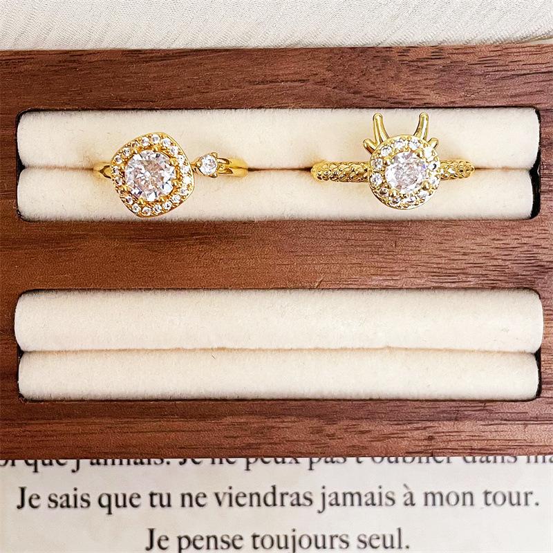 Gold Drehbar Diamantbesetzt Offener Ring Licht Luxus Retro High-End Hofstil Exquisiter Mode Ring Frau
