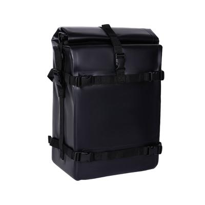 Instala rápidamente la bolsa para bicicleta Thermals para bicicletas plegables. Características: Tejido impermeabilizado y tiradores de cremallera antideslizantes.