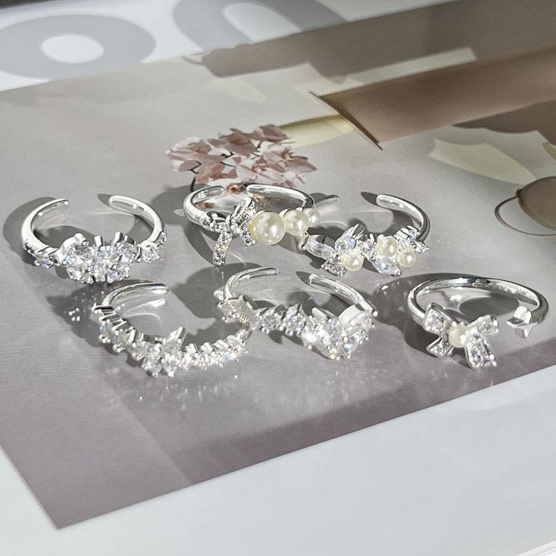 2026 French Gentle Style Internet Celebrity Pearl Bow Full Diamond Light Luxury Ring for Women's Unique Niche High-end Ring