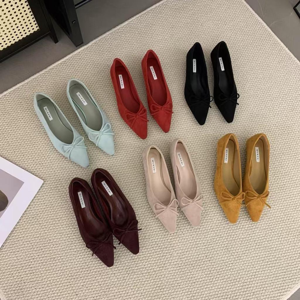 Suede pointed commuter single shoes women's 2025 autumn new versatile French bow light slope heel Mary Jane shoes