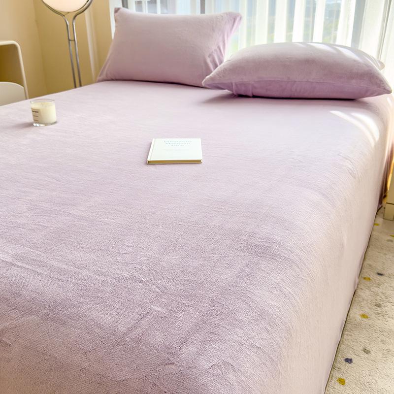 Cozy Flannel Velvet Bed Sheet - Thick, Soft, Solid Color for Autumn/Winter