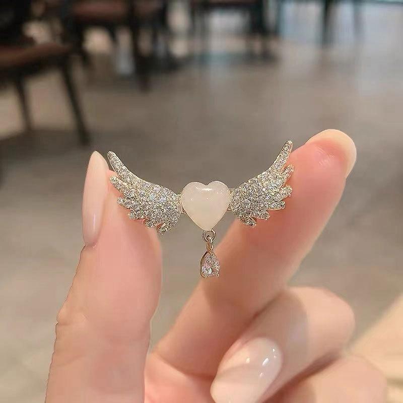 

Korean Style Angel Wings Opal Love Heart Brooches for Women Shiny Rhinestone Waterdrop Pendant Lapel Pins Girls Corsage Jewelry