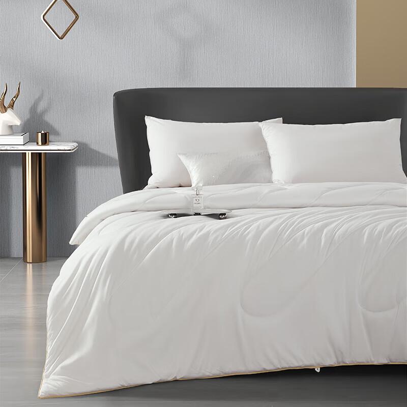 Donna Home Soft Antibacterial Baby Fleece Quilt