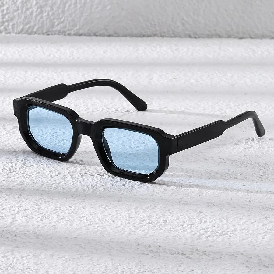 Retro Women's Small Frame Square Sunglasses UV400 Protection Fashion Street Photography Sun Glasses for Men and Women