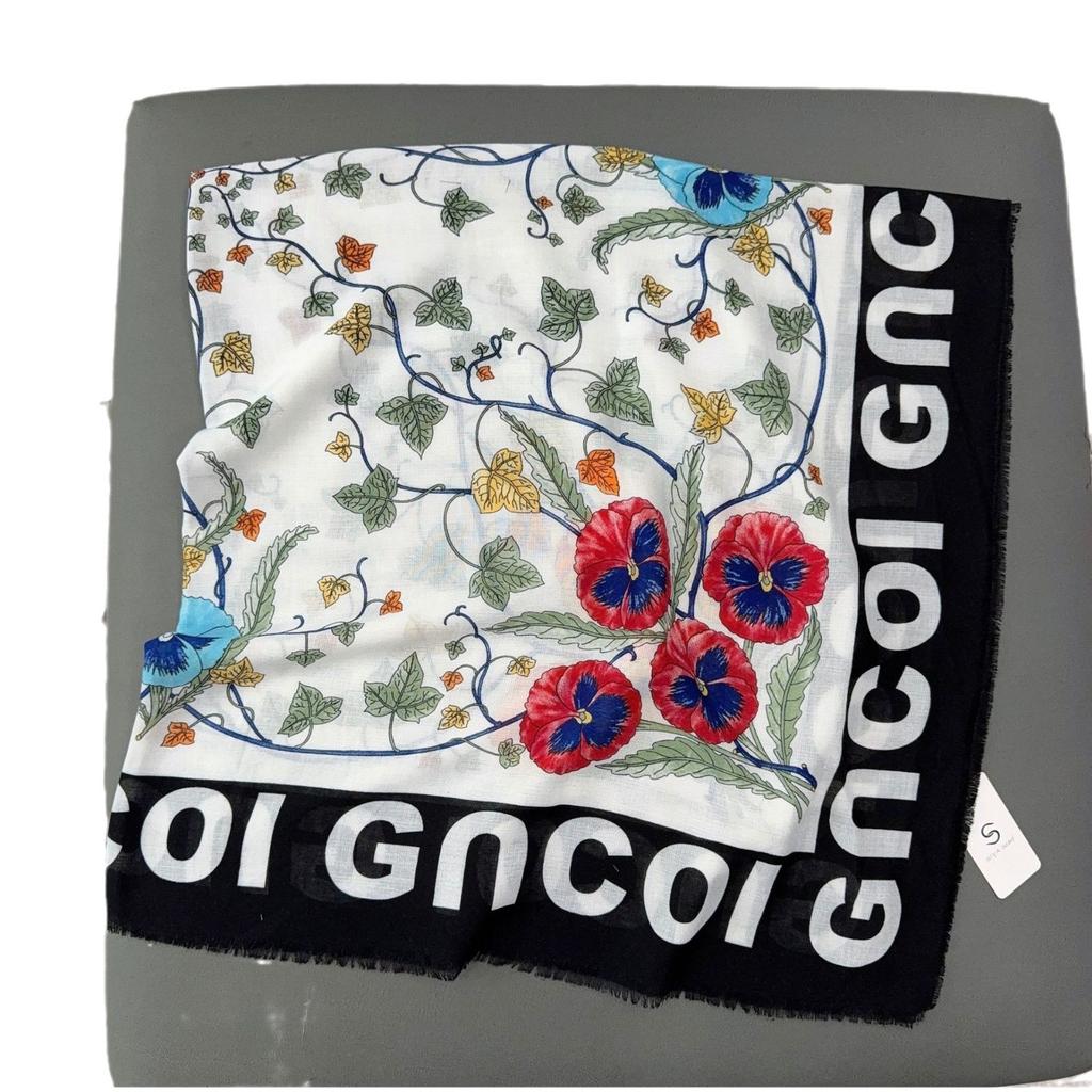 New 130cm large square scarf with beard dismantling and versatile fashion printing warm shawl scarf travel outside with beach towel women