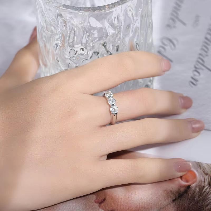 D Color Women Moissanite Ring S925 Silver Round Cut Moissanite Rings for Women Luxury Blue Green Women Moissanite Ring