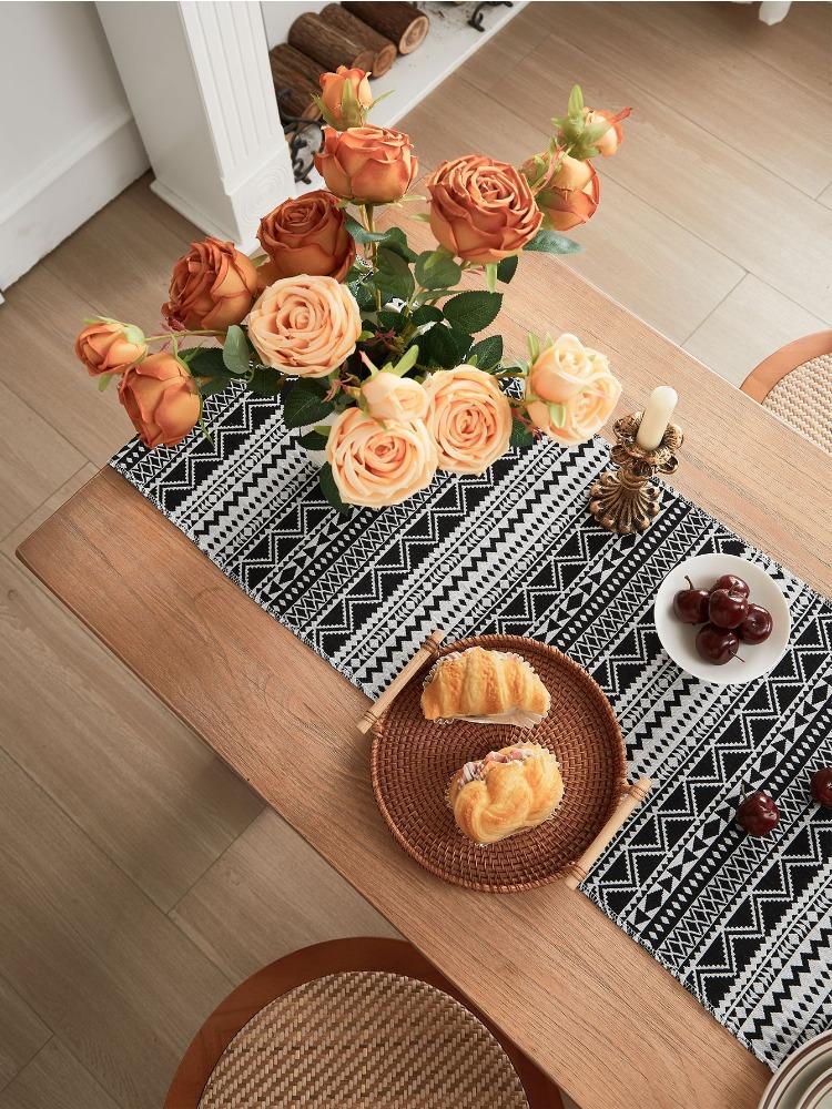 Măsuță de cafea americană Model cu culori contrastante Față de masă vopsită cu fir Ciucuri ondulați alb-negru Prosop de masă țesut