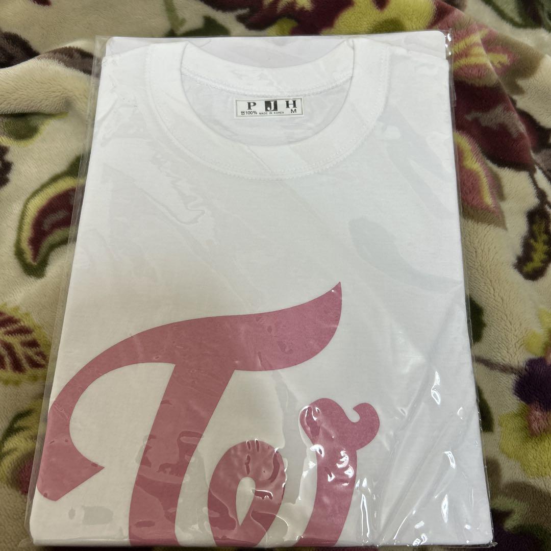 

[USED] TWICE Pink Logo T-shirt