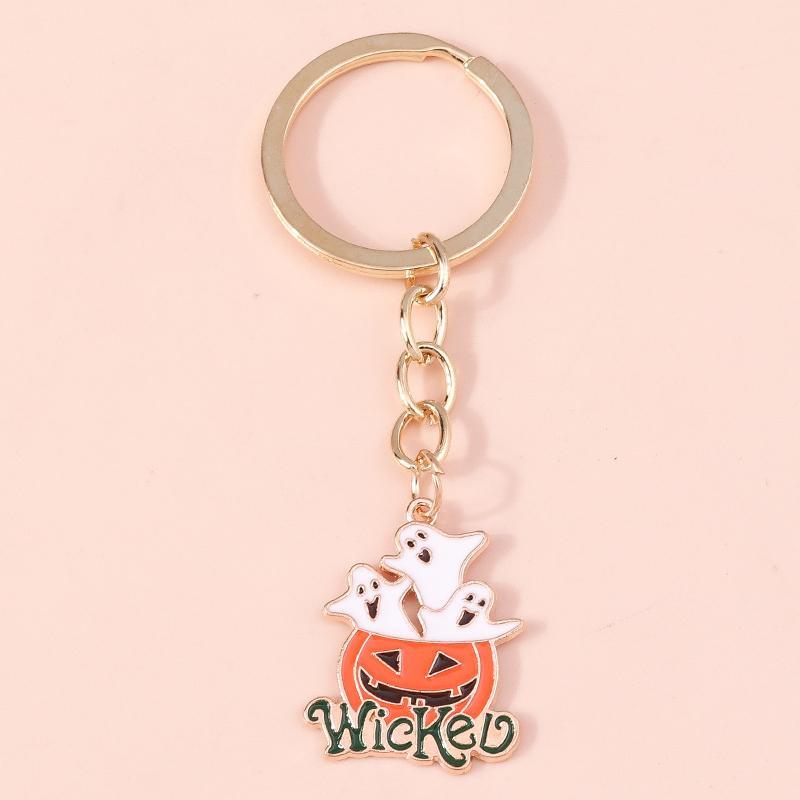 Cute Enamel Pumpkin Keychain Halloween Ghost Bat Key Ring Pendants for Handbag Decor DIY Halloween Jewelry Accessories