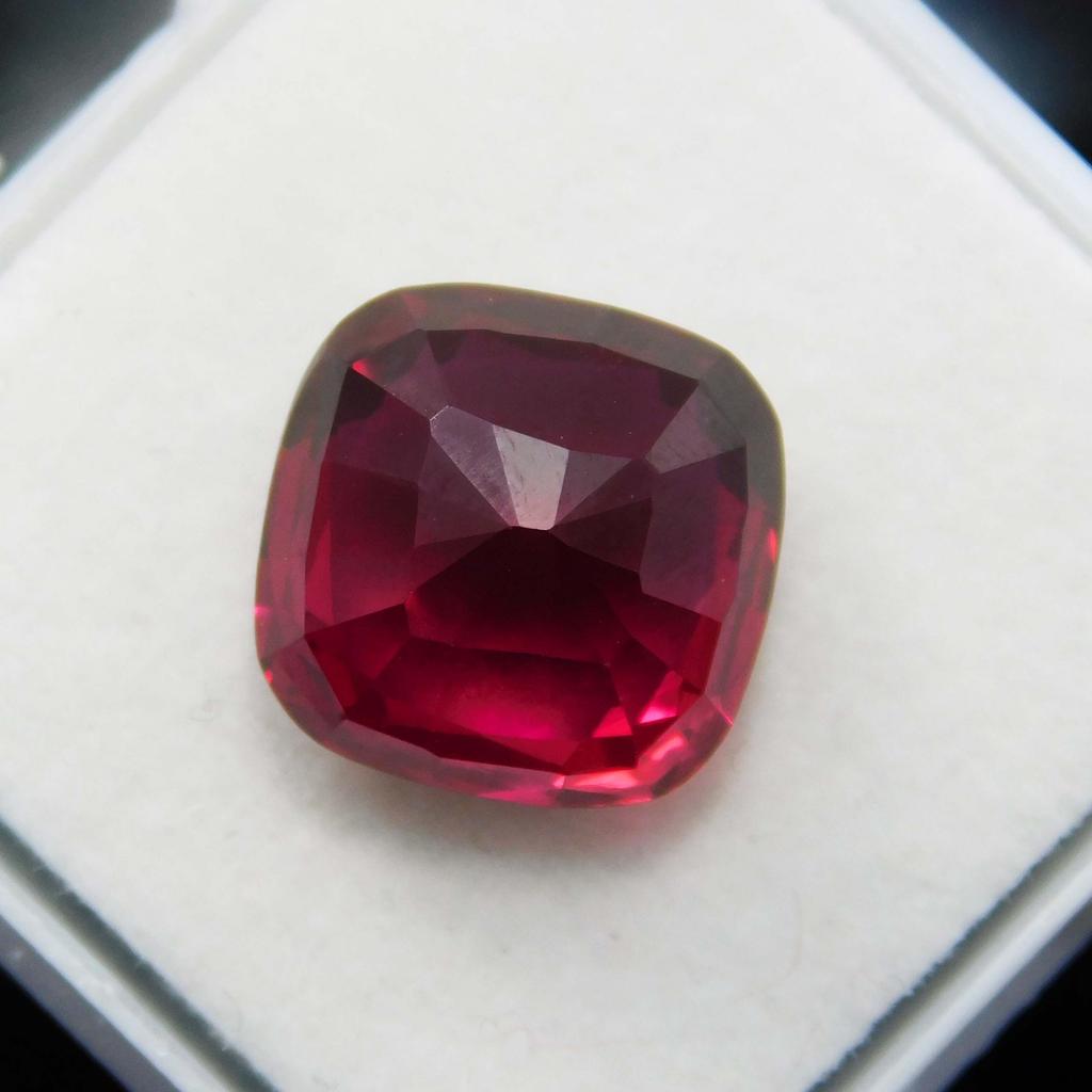 8,75 Karat Natürlicher Roter Rubin Prächtiger ZERTIFIZIERTER Quadratischer Cushion-Schliff Loser Edelstein A-2972
