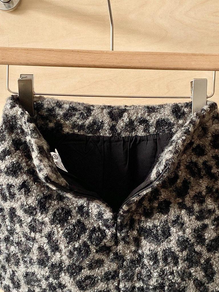 Minigonna da Donna Taglie Forti a Vita Alta con Stampa Leopardo e Linea ad A in Lana d'Agnello - Snellente e Sexy per Autunno/Inverno