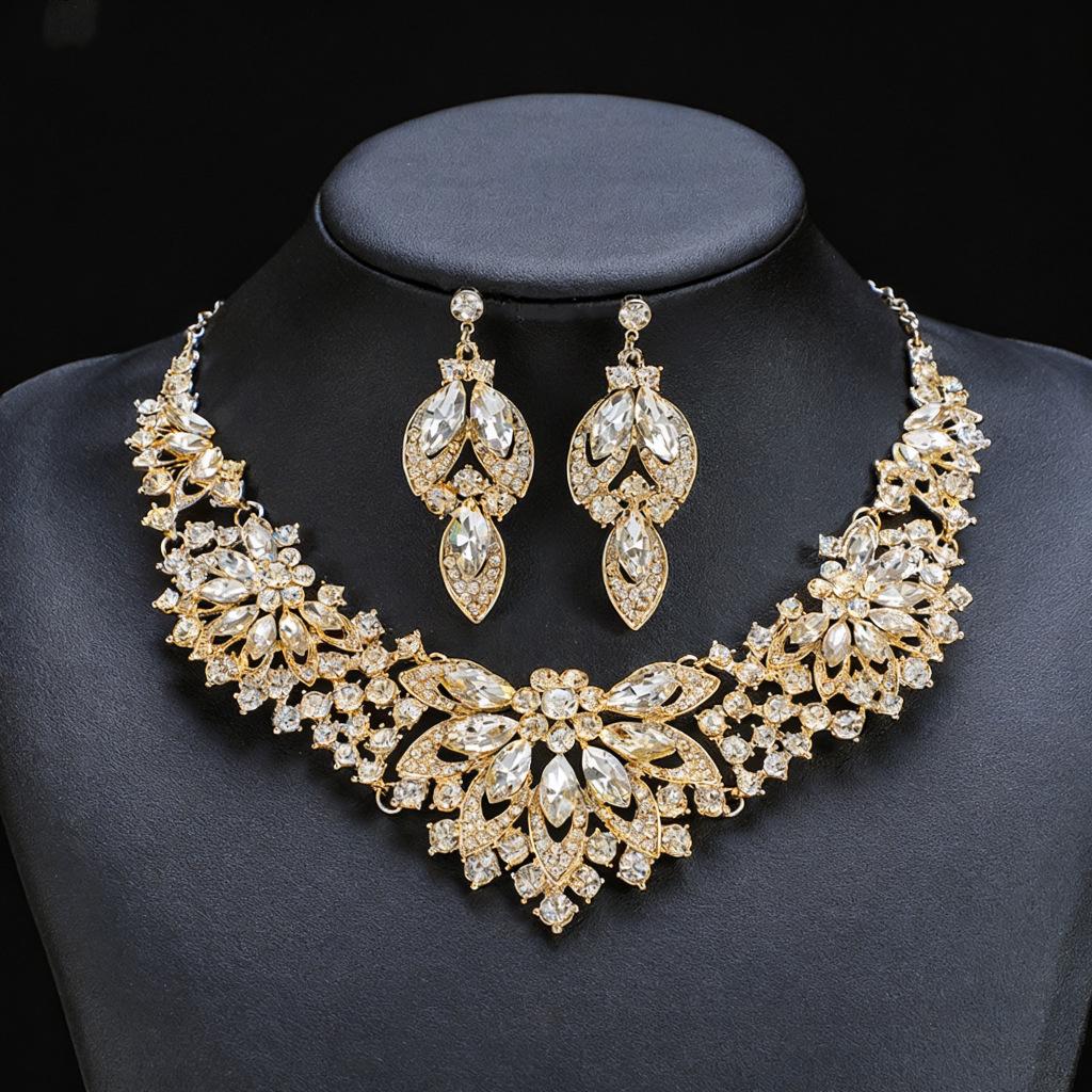 Exquisite Bridal Jewelry Set: Bold Diamond Flower Necklace & Earrings for Women