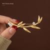 Elegant Gold Bamboo Leaf Brooch - Unisex Fashion Corsage Pin