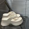 Thick-soled thick-heeled slippers women's summer wear thick-soled shit-stepping feeling new summer flip-flops clip