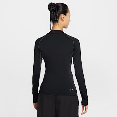 Nike ACG T Shirts Women's Navy Crew Neck Moderate