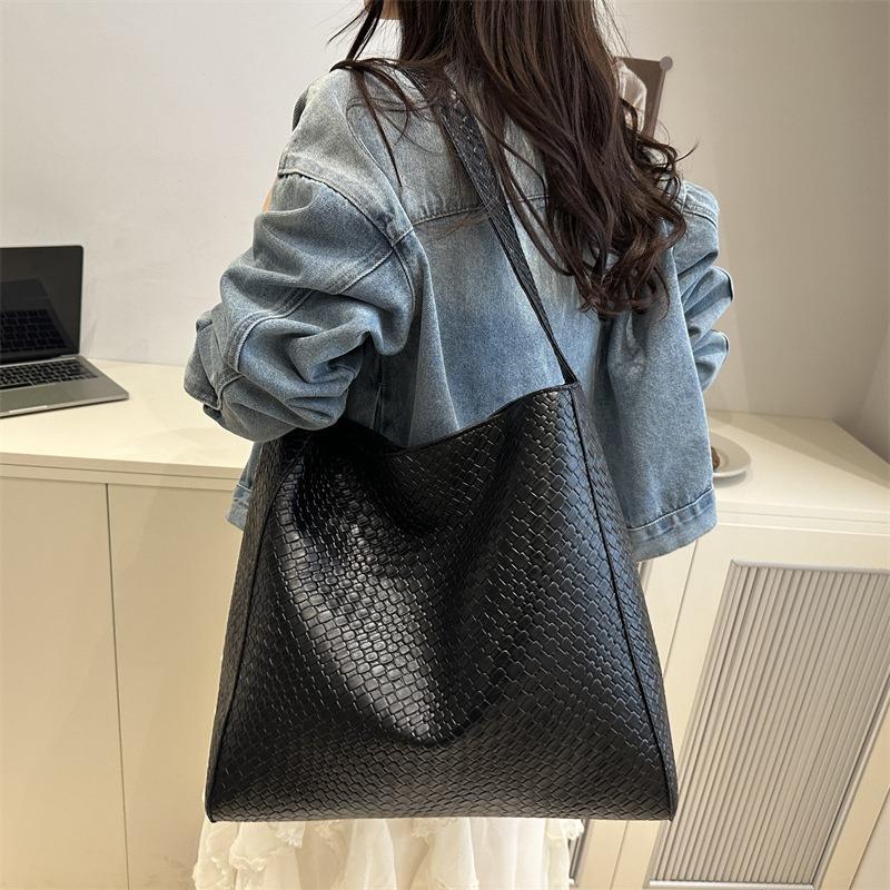 Fashion Trend Solid Color Woven Pattern Tote Bag Casual Versatile Large Capacity Simple Shoulder Armpit Bag Crossbody