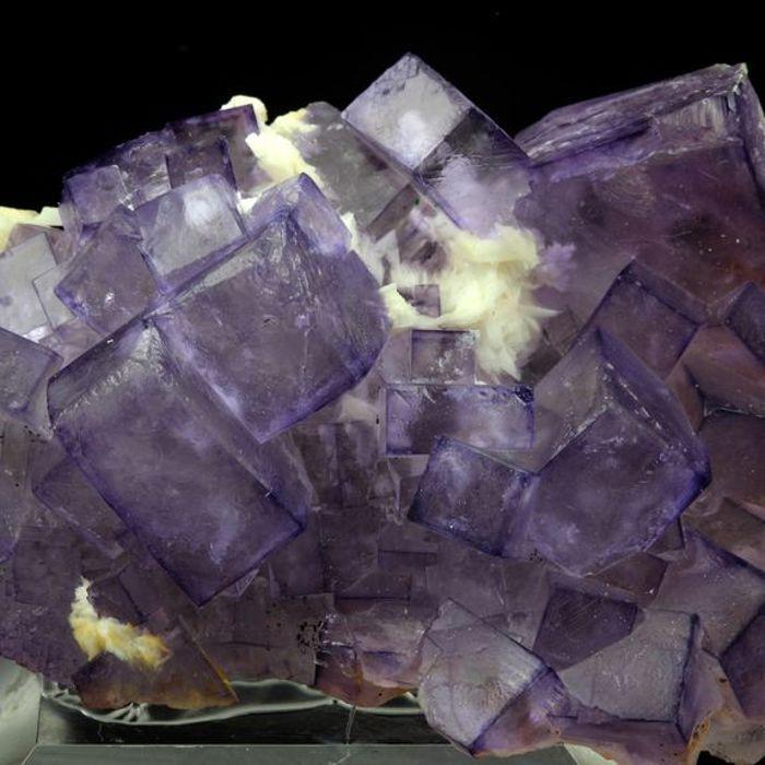 Pierres et Minéraux. Fluorite. 500.0 ct. Taourirt Province, L'oriental Region, Maroc.