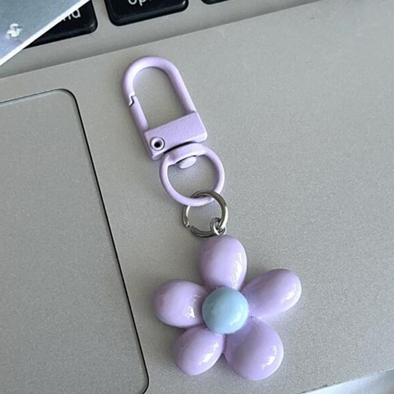 Vibrant Five Petal Flower Keychain Lovely Resin Accessory For Bags And Keys Stylish Gift Portable Everyday Use Accessory