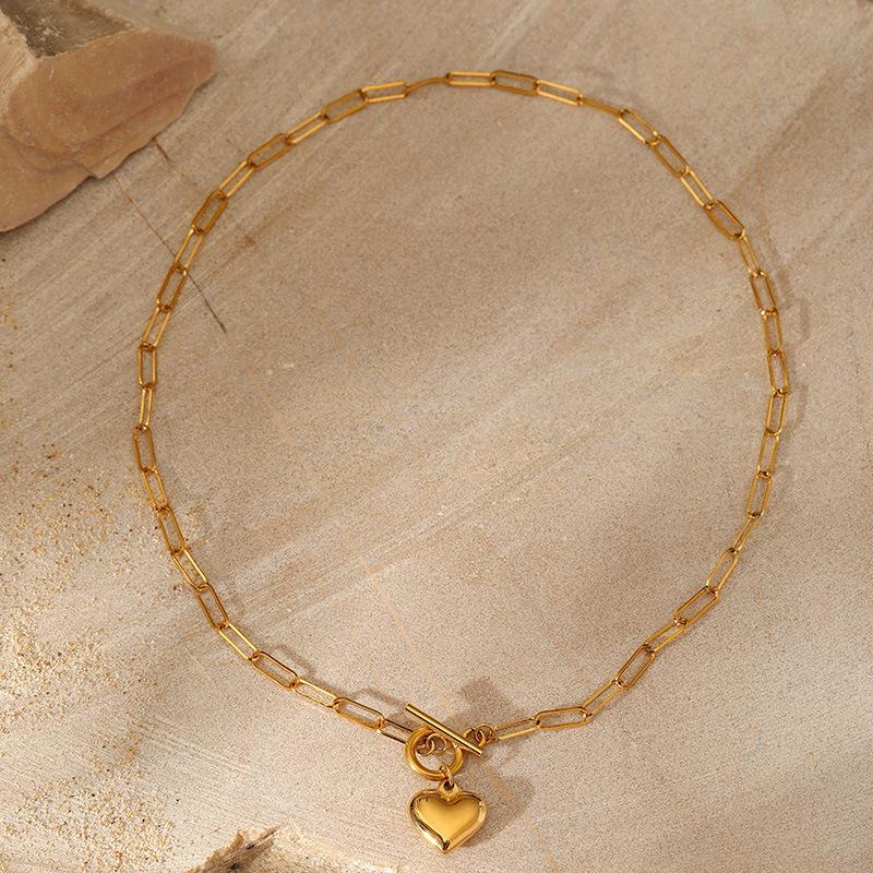 European and American New Stainless Steel Gold Peach Heart Pendant Necklace for Women, Simple Personality OT Clavicle Chain Gold-Plated Necklace