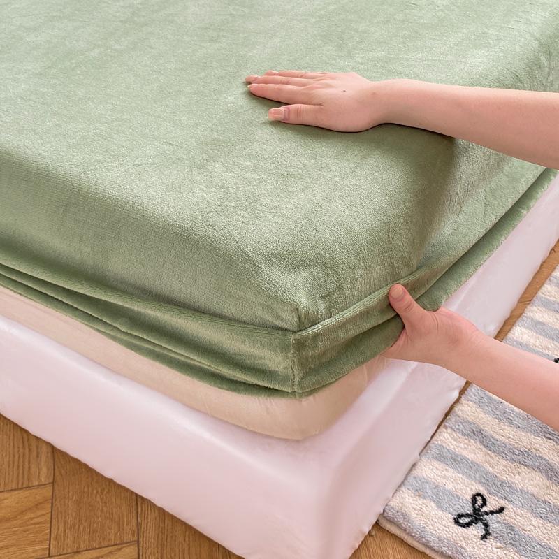 1pc Flannel Fleece Bed Sheet Solid Color Bed Cover Velvet Fitted Sheet Non-slip Bed Linen Warm 90x200 Mattress Protectors