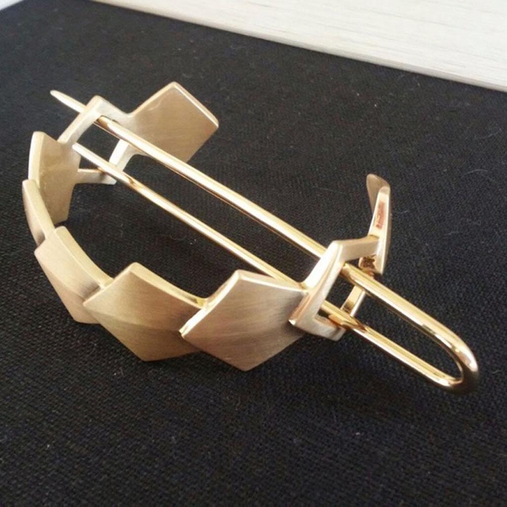 

Girl Zinc Zinc Alloy Round Minimalist Hair Stick Bun Holder Round Hair Pins Hair Clip