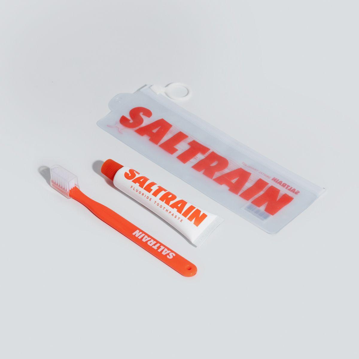 Travel Kit Red (1 toothpaste + 1 toothbrush)