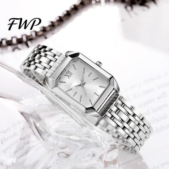 Modern Minimalist Watch Ladies Light Luxury Style Square Dial Steel Elegant Women Wristwatch Strap Embellishment for Office Party Date Night Quartz