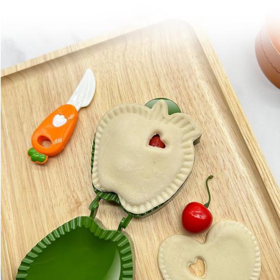 Mini Pie Maker Mold Multipurpose Pastry Mold Cheese Snack Maker with Lids Christmas Thanksgiving Dessert Mold
