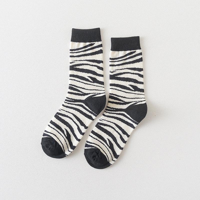 

Носки до середины икры с животным узором в японском стиле: Дизайн Коровы, Зебры, Кошки, Унисекс, Черно-белый One Size