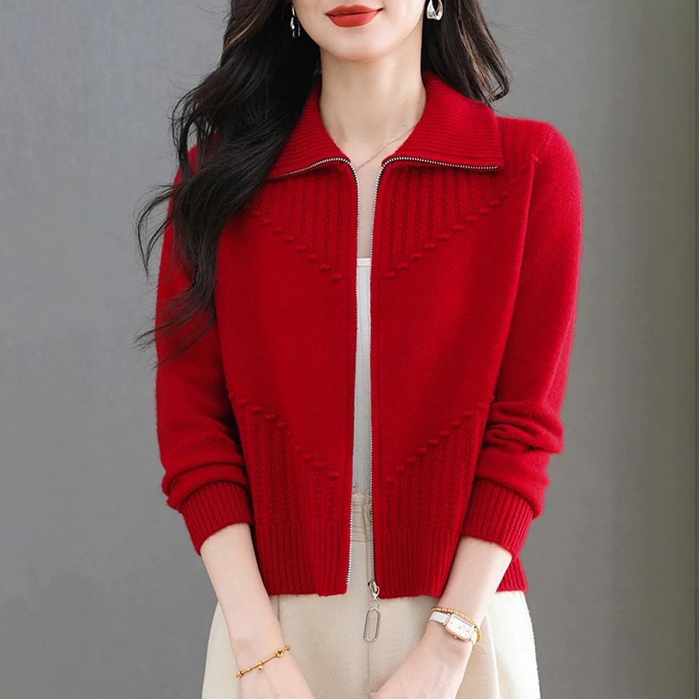 Women's Chic Slimming Lapel Knit Wool Cardigan: 2025 Spring/Autumn Fashionable Short Sweater Outerwear