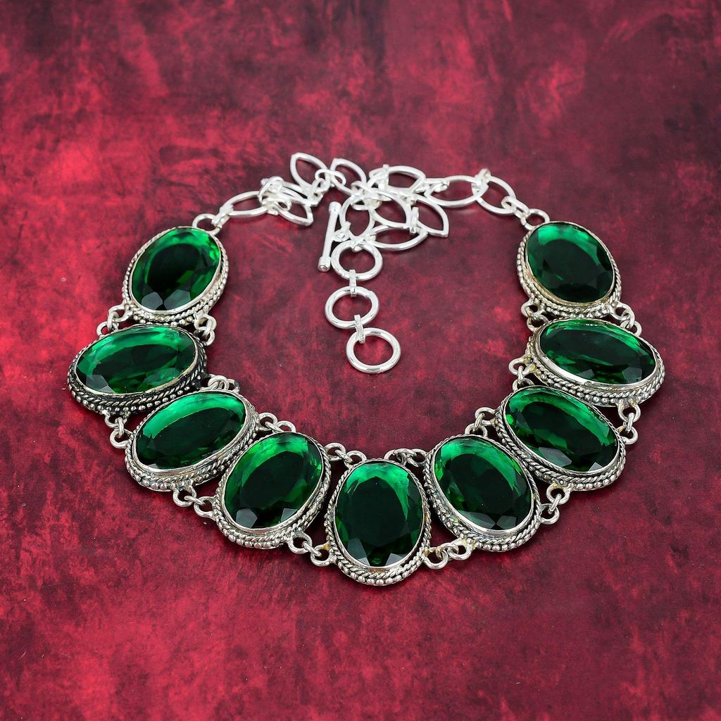 Naszyjnik z kamieni szlachetnych z diopsydu chromowego, naszyjnik ze srebra próby 925 o unikatowym wzornictwie