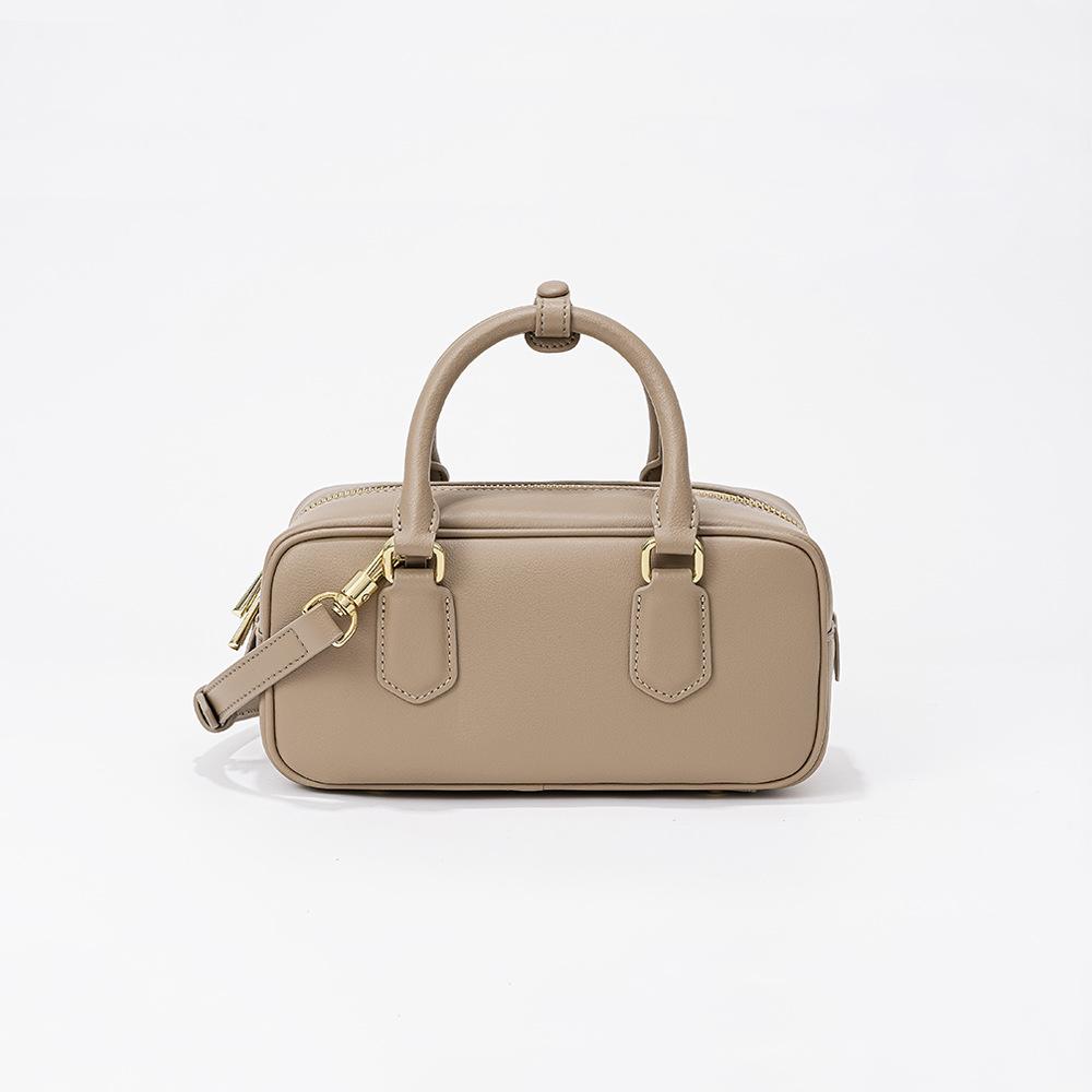 Geantă de bowling retro Boston, noua geantă de pernă cu design de nișă, geantă de mână cu un singur umăr din piele la modă