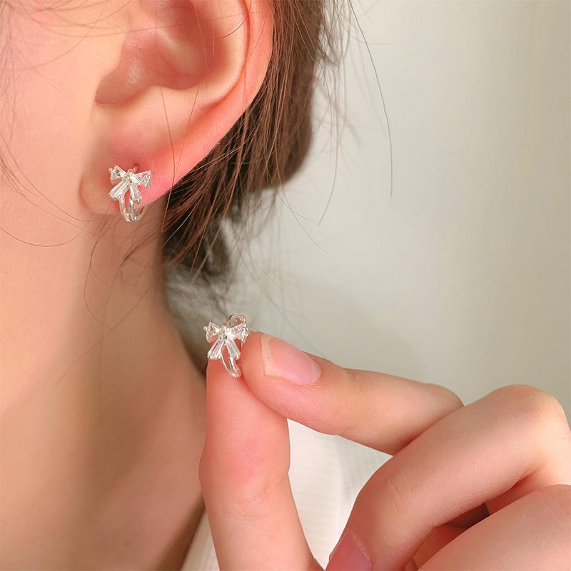 

Elegant Bow Earrings – Simple Fashion for Daily Commute and Versatile Wear