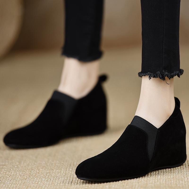 

2025 autumn Shunei heightening handmade shoes new slope single shoes suitable for grinding heel sand pedal leather women s foot black commuter shoes 35 чорний