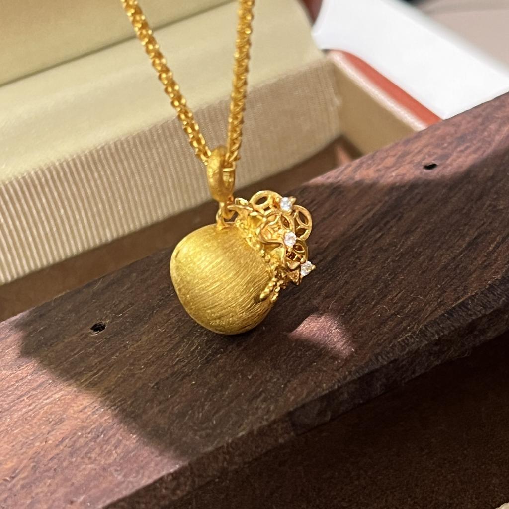 Point Diamond Brushed Small Lucky Bag Necklace Pendant Niche Light Luxury High Sense Collarbone Chain