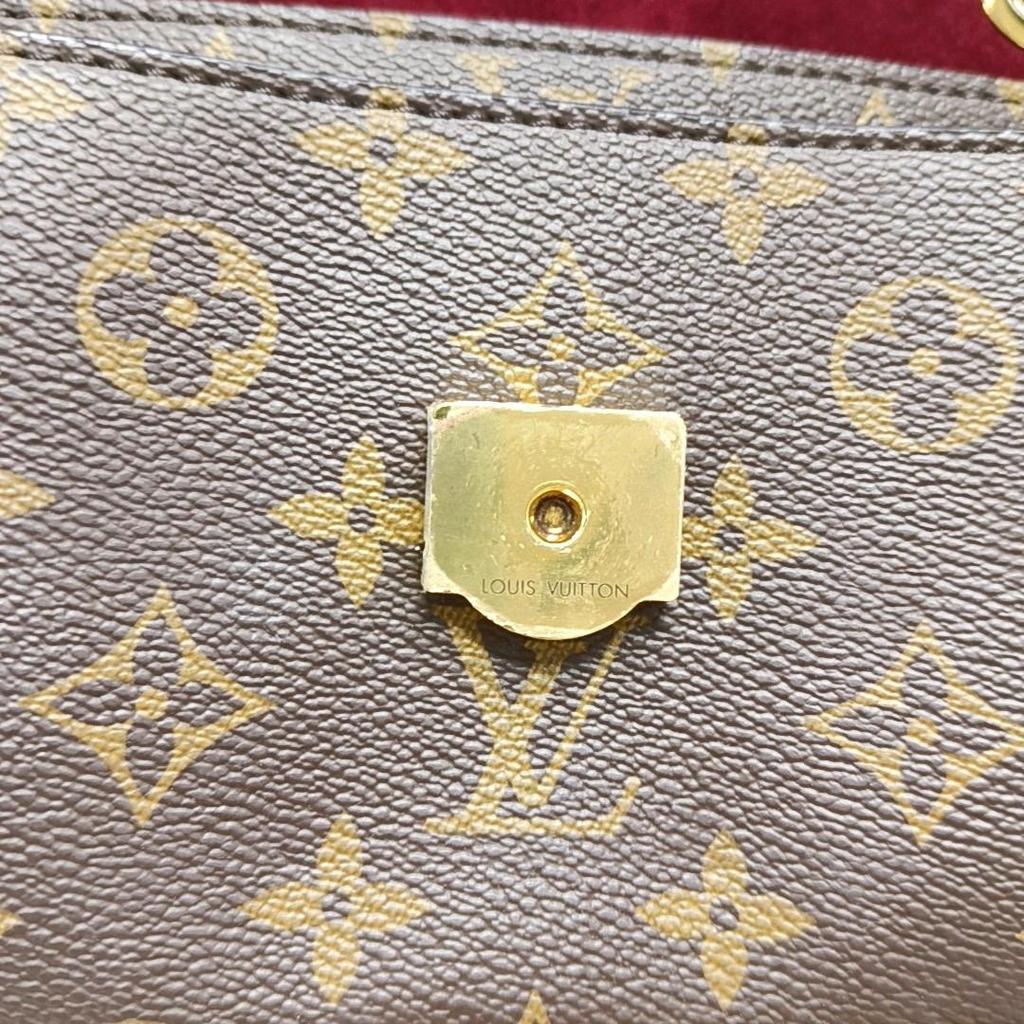 [Pre-Owned] Passy Classic Monogram Adjustable Shoulder Strap Coated Canvas With Leather Trim Messenger Bag - Very Good #1YI7XDI