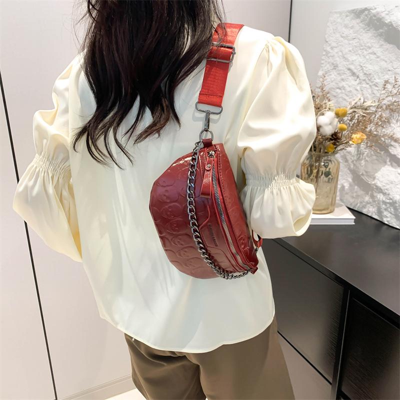 Crocodile Pattern Chain Chest Bag for Women PU Leather Casual Fanny Pack Waist Bag Shoulder Bags Crossbody Bag
