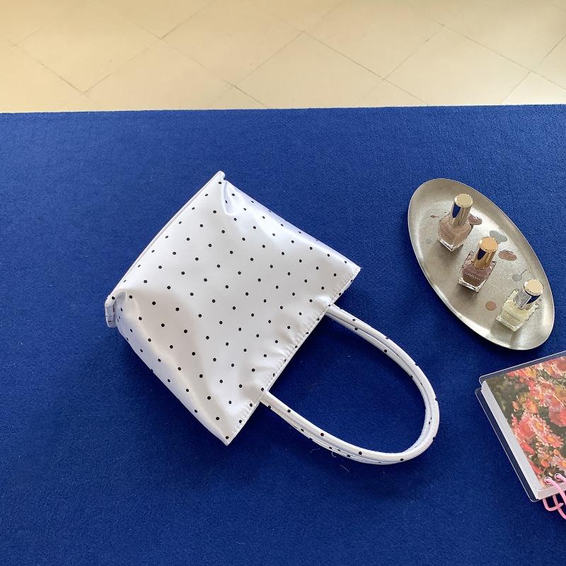 Kleine Nylon-Handtasche, neue bonbonfarbene handgetragene Pünktchen-Damentasche, Designer-Mode-Tragetasche Damen