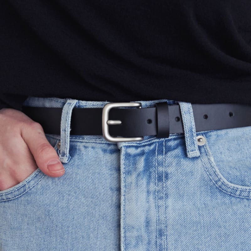 

LOEIL Квадратный ремень из телячьей кожи - Черный FREE