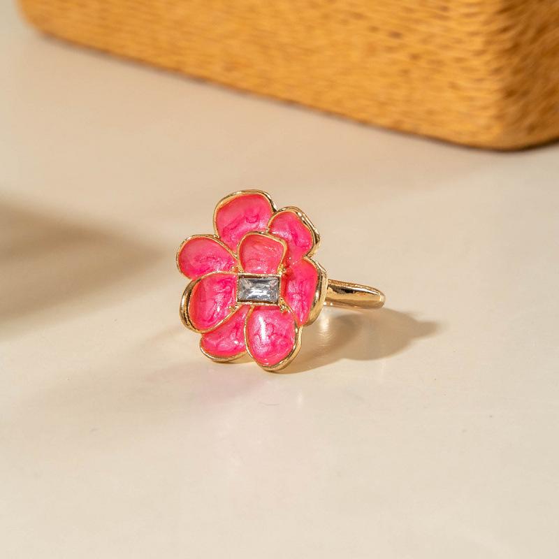 Baroque oil drop flower ring, metal lava light luxury pearl ring female