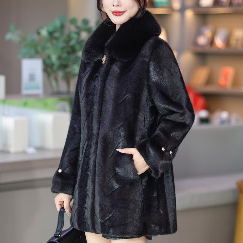 Kabát z umělé kožešiny pro ženy středního věku Zimní svrchní oděvy Elegantní silné teplé kožešinové bundy pro ženy Oblečení
